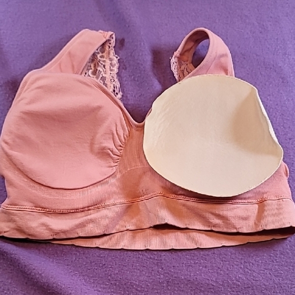 Pink Seamless Wireless Bra with Molded Cups - Picture 5 of 7